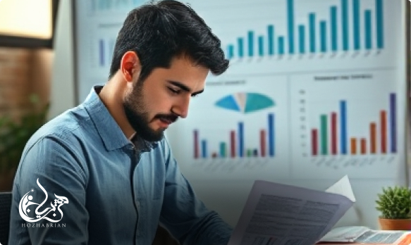 فردی در حال یادگیری و تحلیل داده‌های کسب و کار